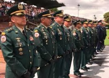 Iván Cepeda y Antonio Sanguino proponen reformar las FF.MM.