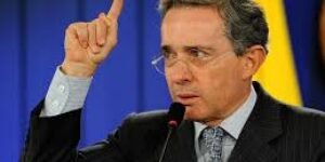 Chuzadas a Uribe dizque «por error»