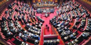 Italia aprueba la reducción del número de parlamentarios