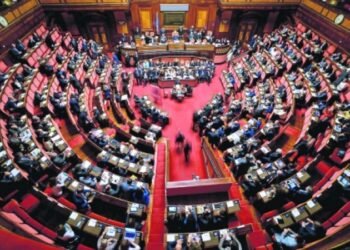 Italia aprueba la reducción del número de parlamentarios