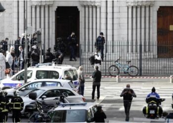Choque de civilizaciones: 3 muertos en Niza e incidentes en Avignon y Arabia contra los franceses… y contra los católicos