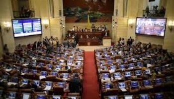 Congreso colombiano vota a favor de incrementar el número de curules
