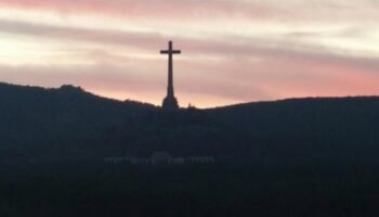 Campaña para que Gobierno español no destruya la cruz del Valle de los Caídos