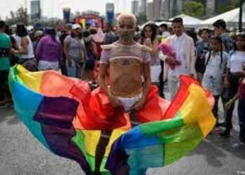México. Las contradicciones del ‘lobby LGTBI’: proponen libertad para cambiar de sexo pero prohíben impartir ‘terapias de reconversión’ para homosexuales