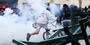 Policía de Colombia incauta manual para «vandalismo» en las protestas
