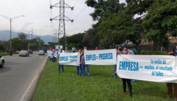 Trabajadores de diferentes empresas del Valle de Aburrá salieron a las calles a agradecer a sus empleadores por proteger sus puestos de trabajo