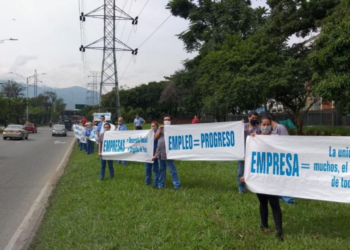 Trabajadores de diferentes empresas del Valle de Aburrá salieron a las calles a agradecer a sus empleadores por proteger sus puestos de trabajo