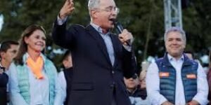 El expresidente Álvaro Uribe recupera su libertad