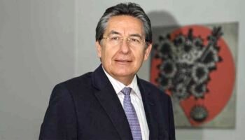 Juan Manuel Santos es denunciado por seis delitos en la Comisión de Acusación