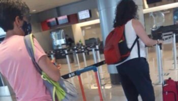 Alcaldesa de Bogotá encuentra solicitud de revocatoria al regresar de vacaciones
