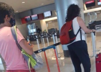 Alcaldesa de Bogotá encuentra solicitud de revocatoria al regresar de vacaciones