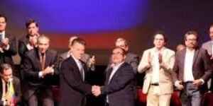 La verdad sobre el conflicto armado en Colombia, no es la versión elaborada de De Roux