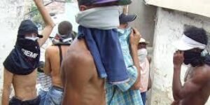 ´Colectivos´, ¿en la fórmula del poder en Medellín?