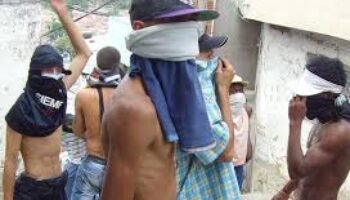 ´Colectivos´, ¿en la fórmula del poder en Medellín?