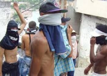 ´Colectivos´, ¿en la fórmula del poder en Medellín?