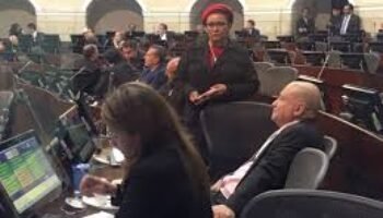 No insistir: la bancada FARC no se irá del senado