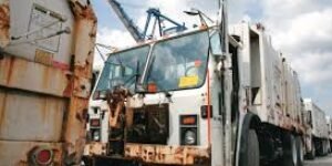 Los camiones viejos de Petro que le produjeron miles de millones de pérdidas a Bogotá
