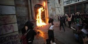 Claudia López minimizó la violencia de las feministas el 8 de marzo