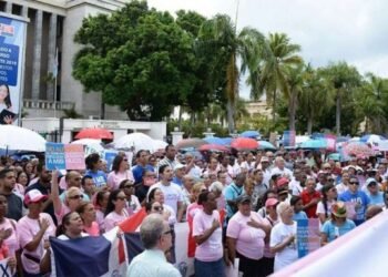 Victoria provida en la Rep. Dominicana: excluida la despenalización del aborto del proyecto que reforma el Código Penal