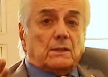 PASOS PARA SALIR DEL DÉFICIT Y REACTIVAR LA ECONOMÍA