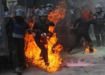 Colombiano de bien protesta….. por la intromisión comunista internacional