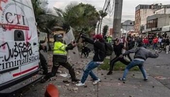 Eduardo Mackenzie: «Duque no debería dialogar con los que quieren destruir a Colombia»