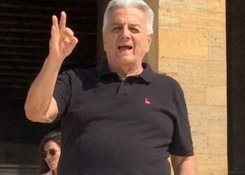 Salida a la hecatombe del país.