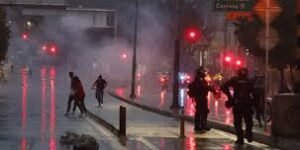 Colombia continúa sometida al terror, la intimidación y el chantaje de la violencia vandálica