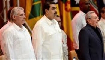 Tambalea la camarilla comunista cubana