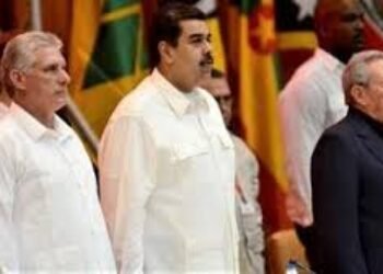 Tambalea la camarilla comunista cubana