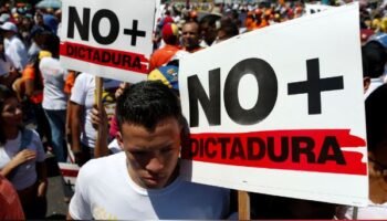 APUESTA DEL CHAVISMO CON PETRO