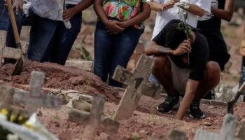 15.000 muertes fueron ocasionadas por manifestaciones en tercer pico del COVID-19: MinSalud