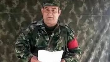 ¿QUÉ EXTRAÑA AMNESIA RODEA A OTONIEL Y POR QUÉ TODOS LO PRESENTAN COMO PARAMILITAR?