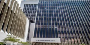 Medellín: Contraloría destapa anomalías en contratos de la Alcaldía