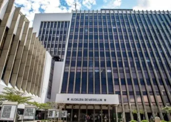 Medellín: Contraloría destapa anomalías en contratos de la Alcaldía