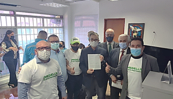 MEDELLÍN DIO EJEMPLO PIDIENDO LA REVOCATORIA DEL ALCALDE