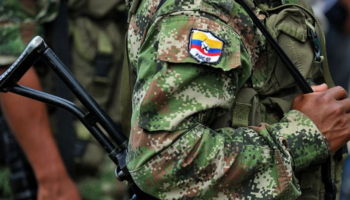 Biden gestiona insólito retiro de las FARC de la lista de grupos terroristas