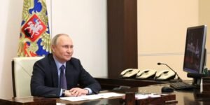 Putin: enseñar que un niño puede convertirse en niña es una «cosa monstruosa»