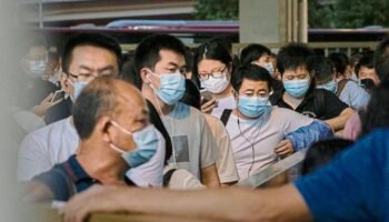 Los trabajadores de las tecnológicas chinas denuncian que se les obliga a trabajar 12 horas al día, 6 días a la semana sin cobrar horas extras