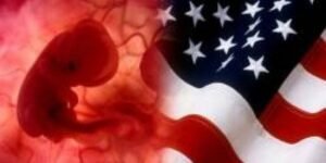 Algo se mueve en EEUU a favor de la vida: un 81% de personas cree que las leyes deben proteger a las madres e hijos por nacer, frente al aborto