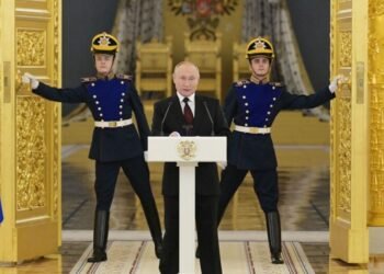 ¿QUÉ SE ESCONDE TRAS LA MONUMENTAL OPERETA MEDIÁTICA EN TORNO A LAS PRETENSIONES RUSAS POR UCRANIA?