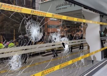 Ataque violento al Foro Madrid expone la amenaza de Petro para Colombia