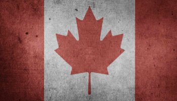 La actualidad internacional está en Canadá. Ha empezado la contrarrevolución