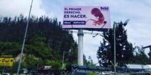 Ecuador: una caravana provida recorre las calles ante la amenaza de liberalización del aborto