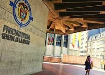 Señora Procuradora: suspenda al Registrador