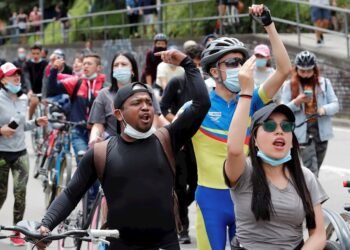 El registrador debe responder por el caos electoral en Colombia