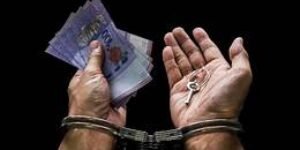 Candidatura de Petro se hunde entre expedientes, escándalos y solicitudes de renuncia