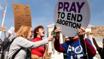 Bill Gates, Soros, Amnistía Internacional… el globalismo desata su ira ante el borrador de la Corte Suprema de EEUU sobre el aborto