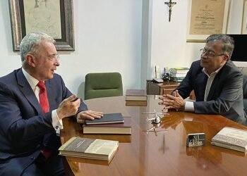 Por qué fracasa la derecha colombiana