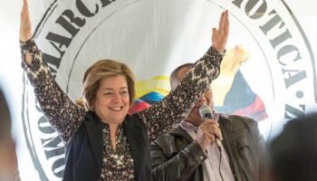 Nueva ministra del Trabajo colombiana asegura que Venezuela está «avanzando con los trabajadores adelante»